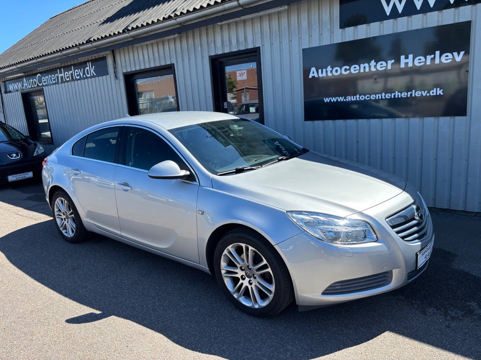 Opel Insignia 1,8 Edition 5d