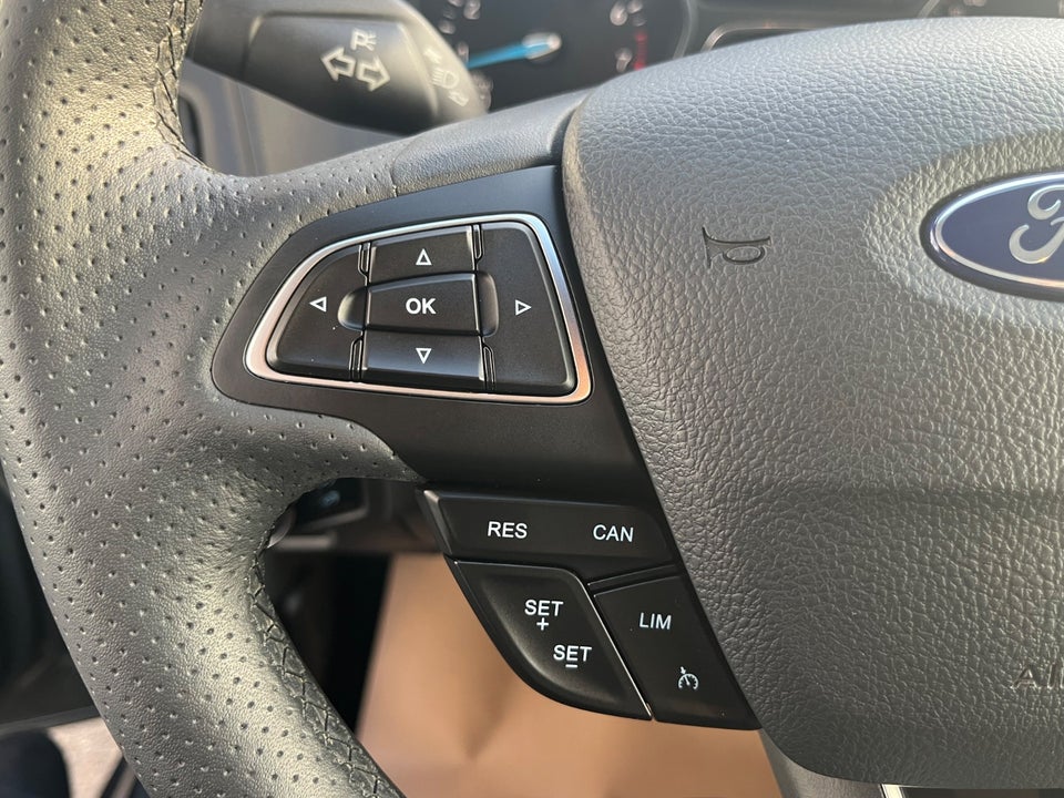 Ford Focus 1,5 EcoBoost ST-Line 5d