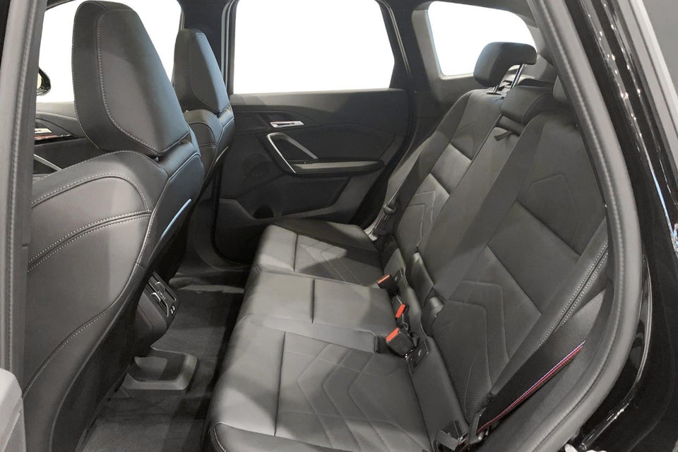 BMW iX1 eDrive20 M-Sport Pro 5d