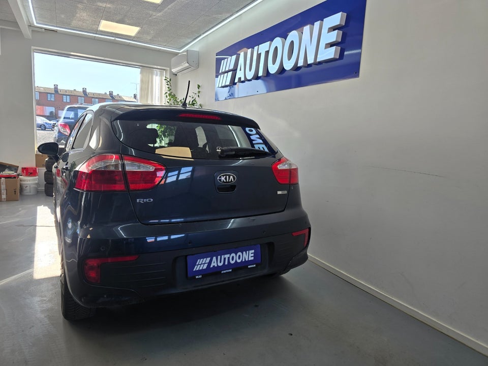 Kia Rio 1,4 CVVT Attraction 5d