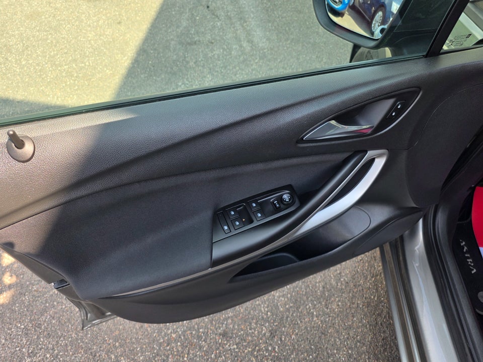 Opel Astra 1,4 T 150 Excite Sports Tourer 5d