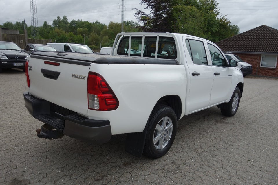 Toyota HiLux 2,4 D-4D 150 T2 Db.Kab 4x4 4d