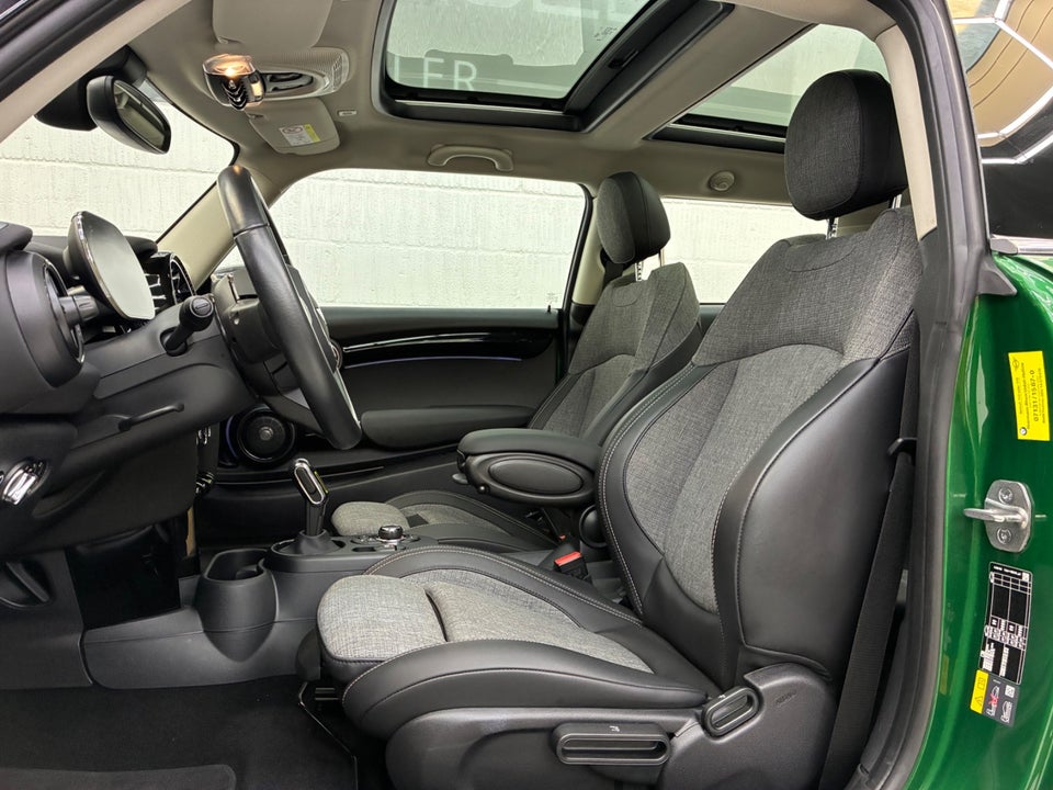 MINI Cooper SE Classic Trim 3d