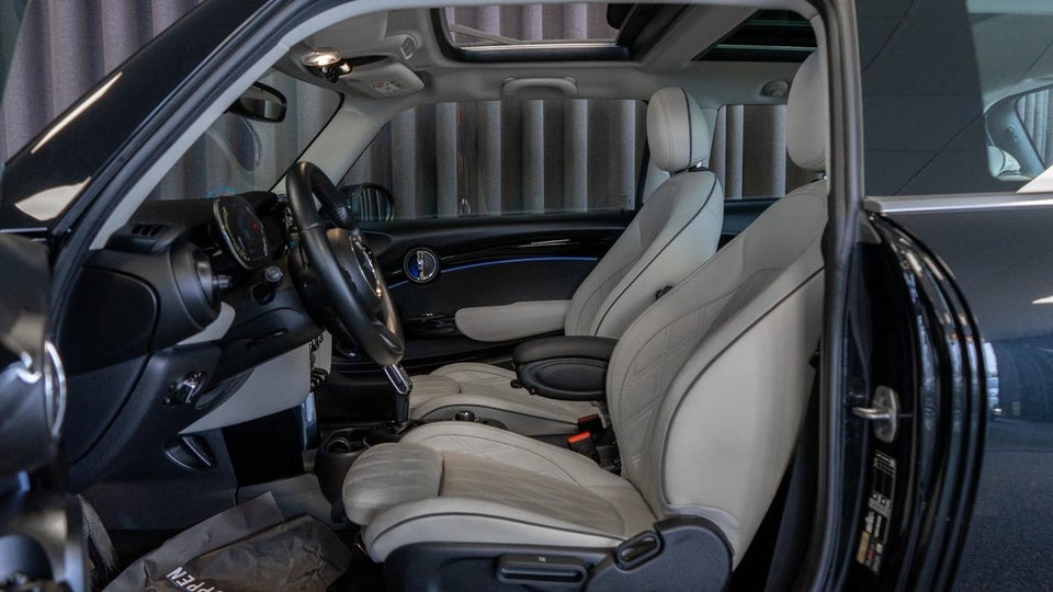 MINI Cooper SE Edition Premium Plus 3d