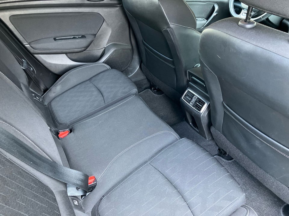 Renault Megane IV 1,3 TCe 140 Limited Sport Tourer 5d