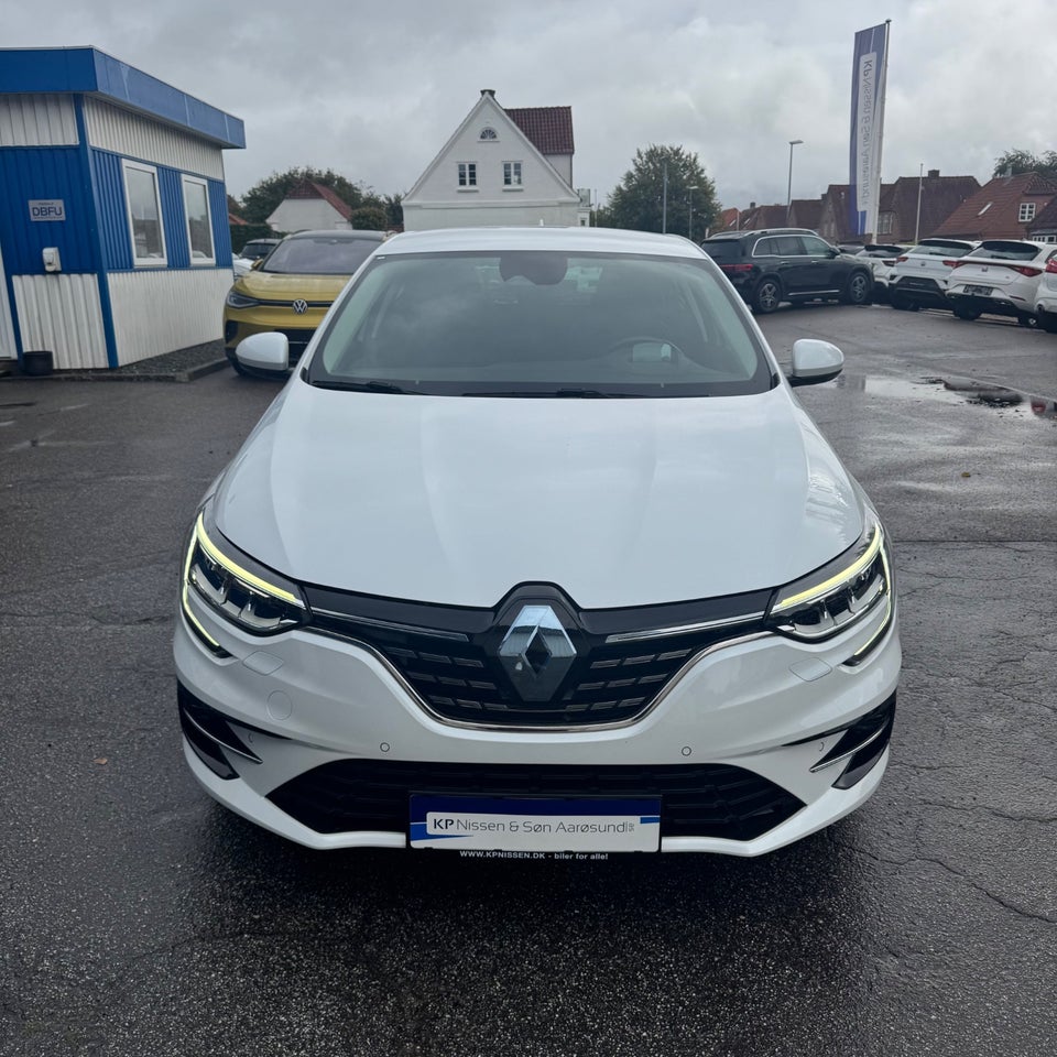 Renault Megane IV 1,6 E-Tech Intens 5d