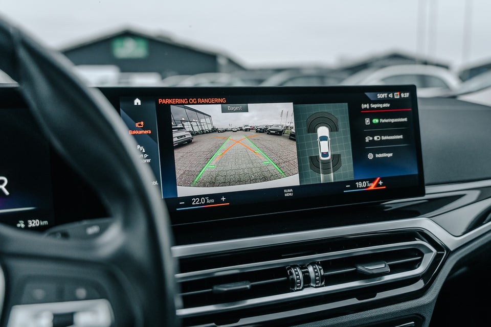 BMW i4 eDrive40 Charged 5d