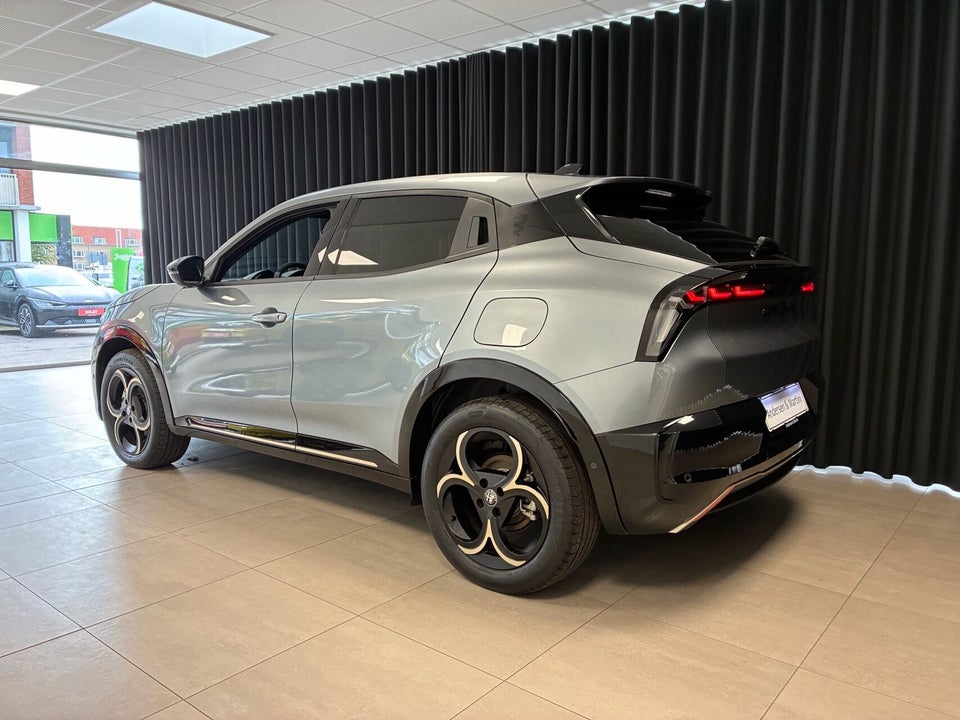 Alfa Romeo Junior Elettrica Speciale 5d