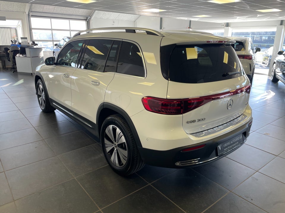 Mercedes EQB300 Progressive 4Matic 5d