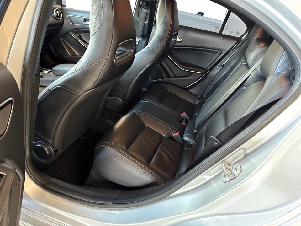 Mercedes A200 2,2 CDi Urban 5d