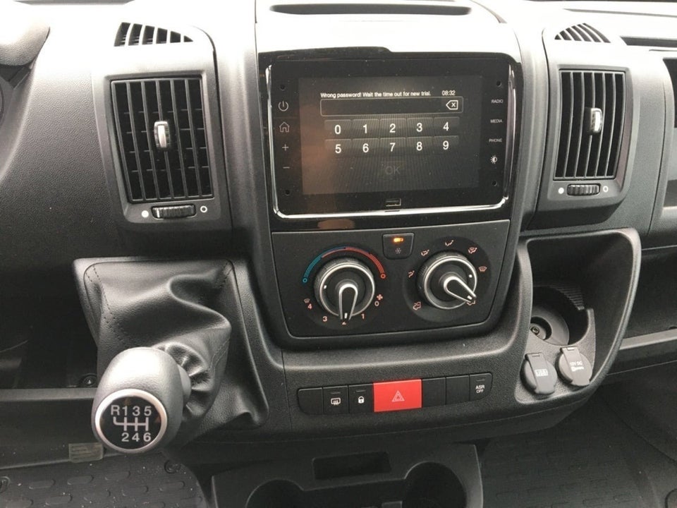 Citroën Jumper 33 2,2 BlueHDi 140 L3H2 FlexLine