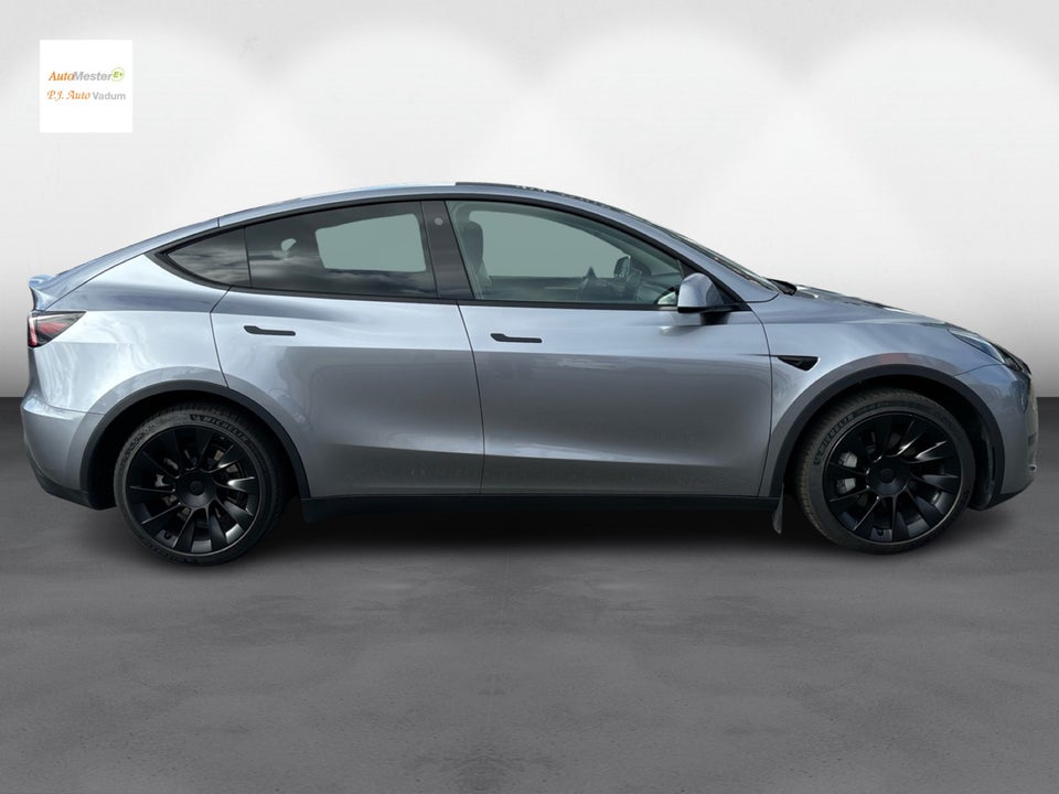 Tesla Model Y RWD 5d