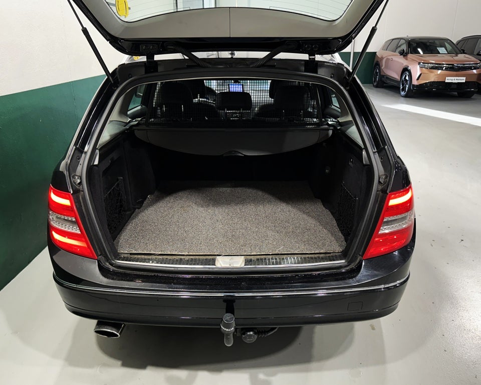 Mercedes C220 2,2 CDi Avantgarde stc. aut. 5d