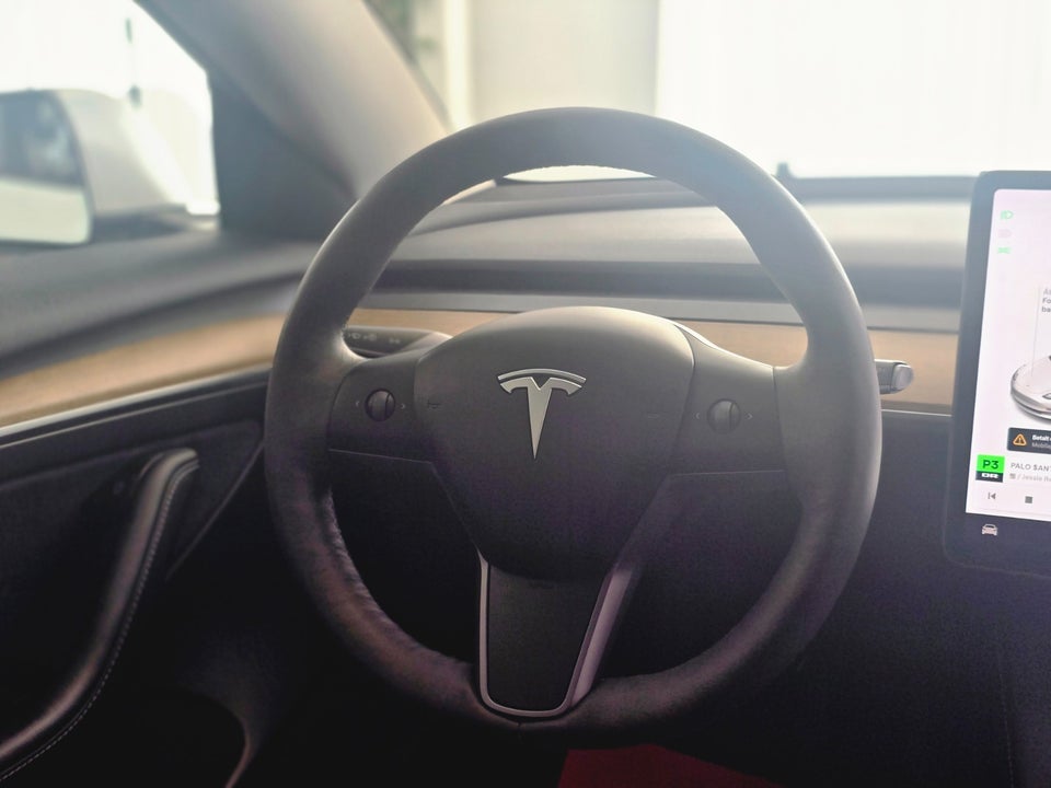 Tesla Model 3 Long Range AWD 4d