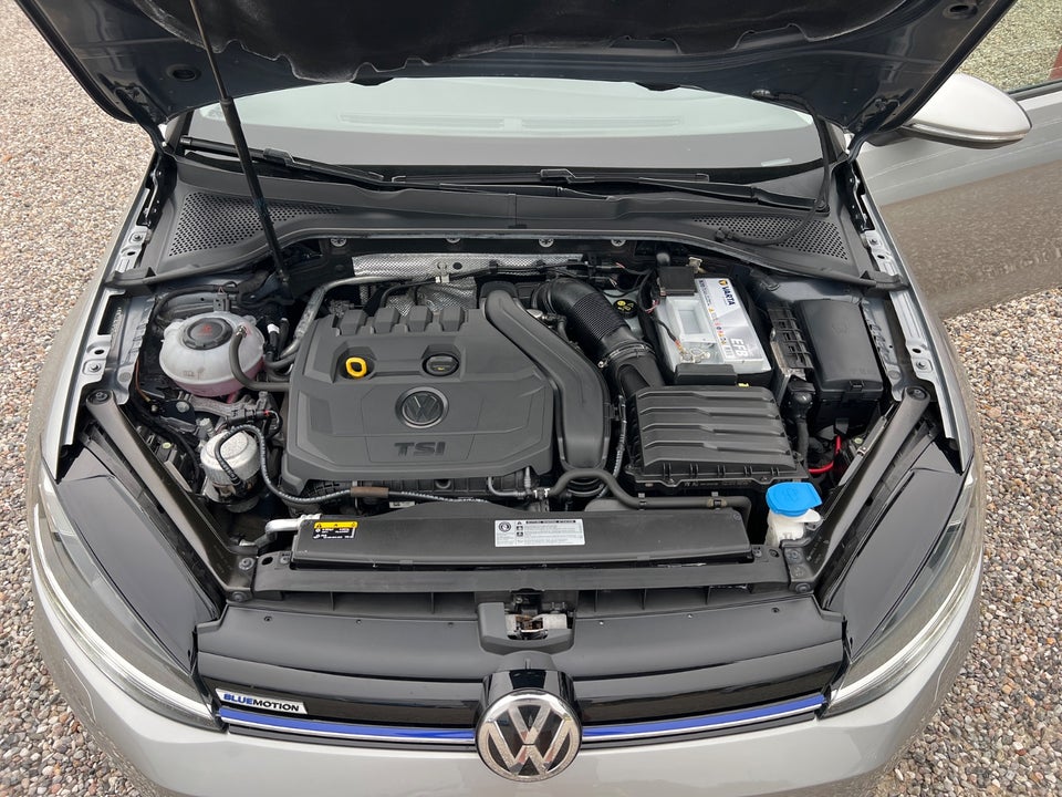 VW Golf VII 1,5 TSi 130 Comfortline Variant DSG 5d