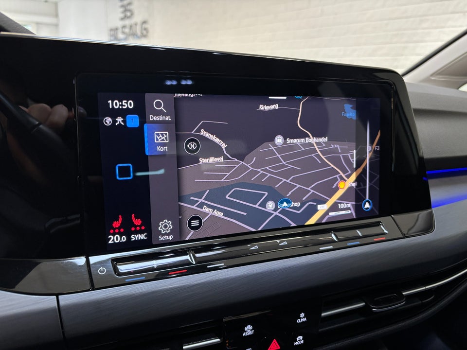 VW Golf VIII 1,5 eTSi 150 1st Edition DSG 5d