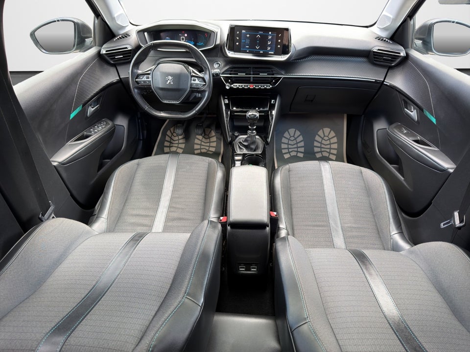 Peugeot 208 1,2 PureTech 100 Allure Sky 5d