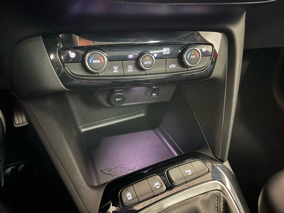 Opel Corsa 1,2 T 100 Black 5d