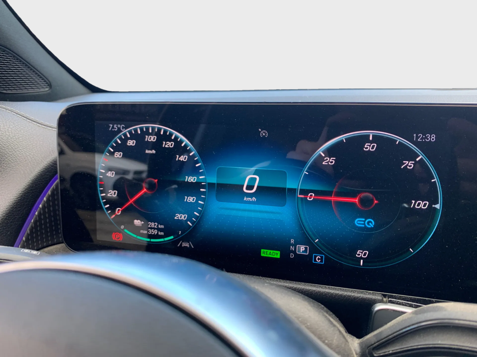 Mercedes EQB300 4Matic 7prs 5d