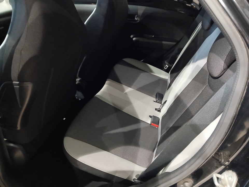 Toyota Aygo 1,0 VVT-i x-black 5d