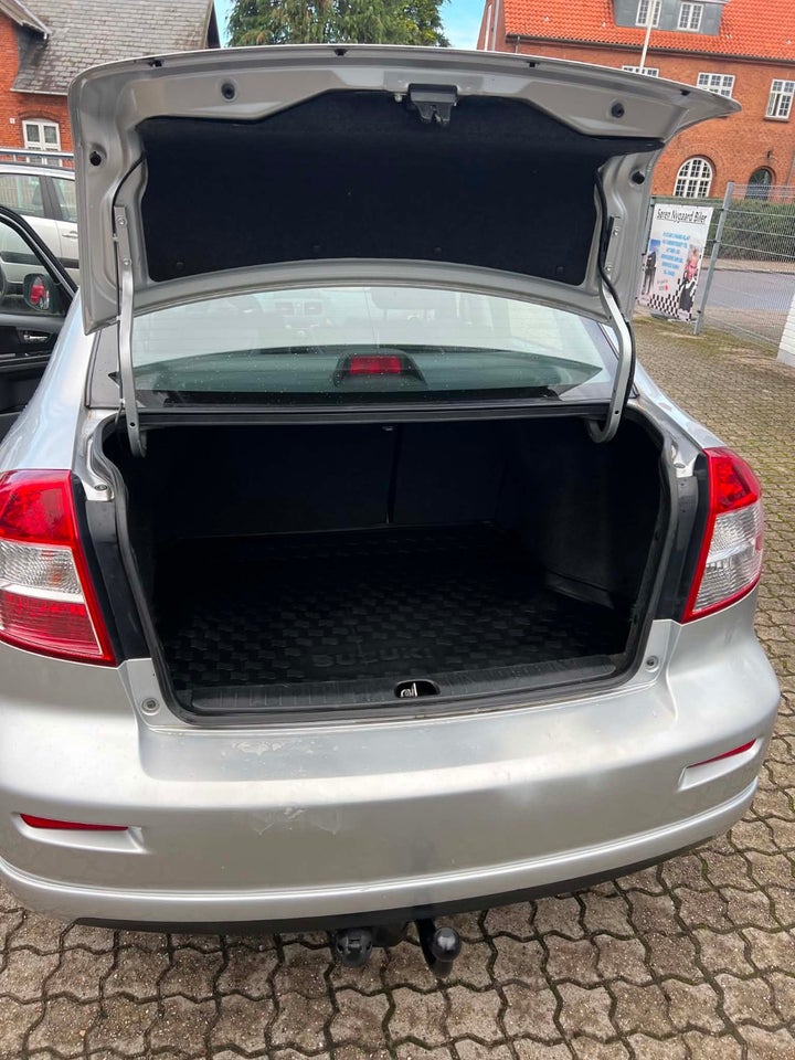 Suzuki SX4 1,6 GLX 4d