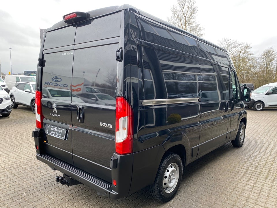 Peugeot Boxer 335 2,2 BlueHDi 165 L2H2 Ultimate
