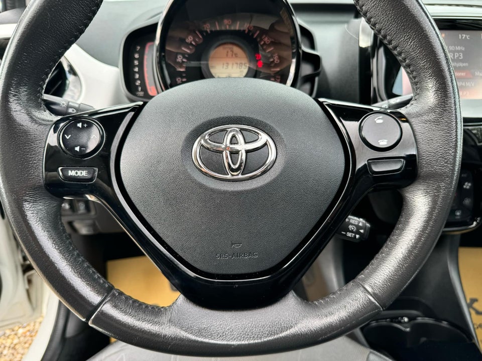 Toyota Aygo 1,0 VVT-i x-wave 5d