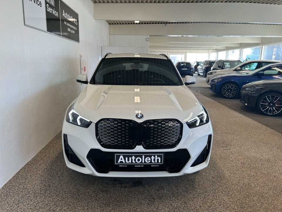 BMW iX1 xDrive30 Fully Charged M-Sport 5d