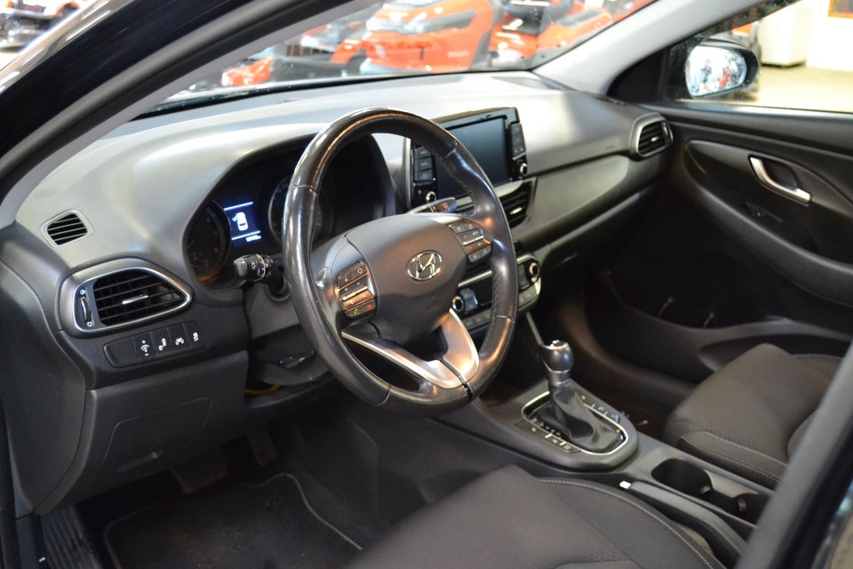 Hyundai i30 1,4 T-GDi Premium stc. DCT 5d