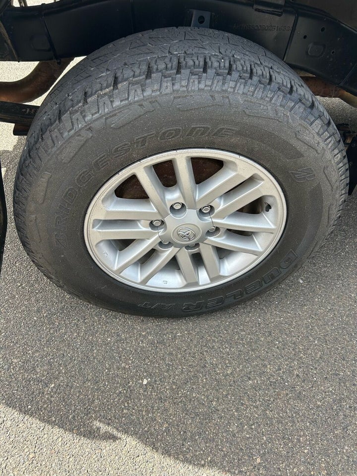 Toyota HiLux 2,4 D-4D 150 T1 Ex.Kab 2d