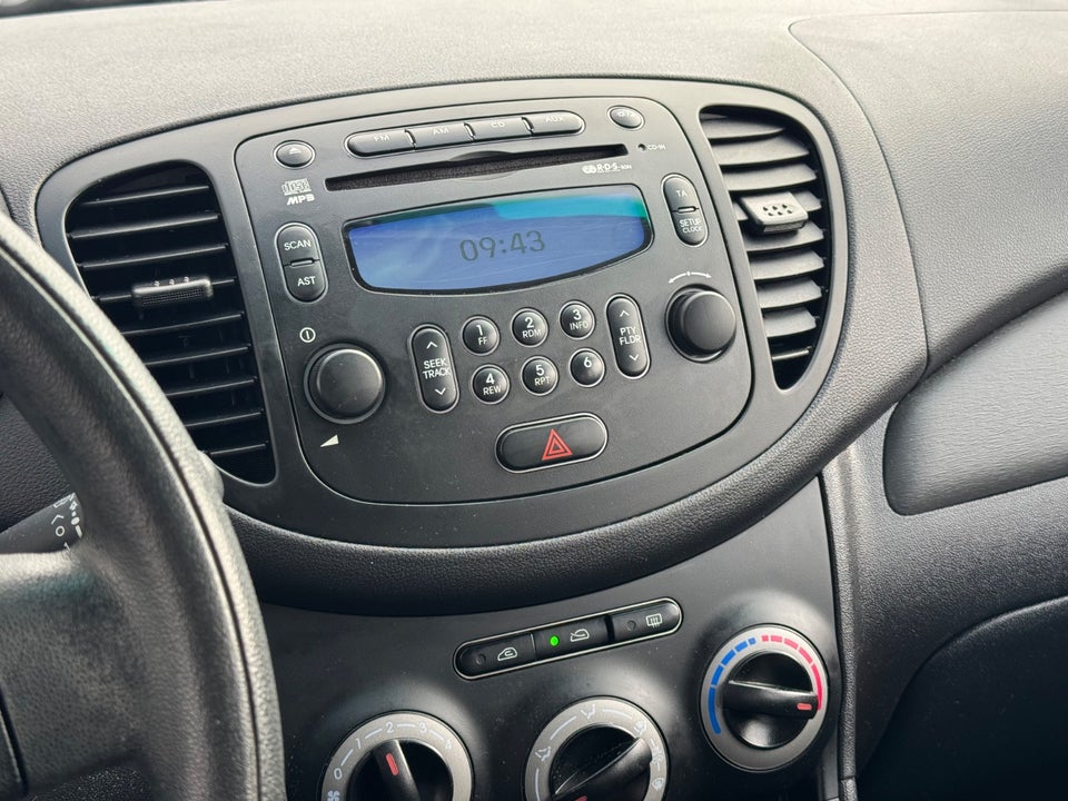 Hyundai i10 1,1 Base 5d