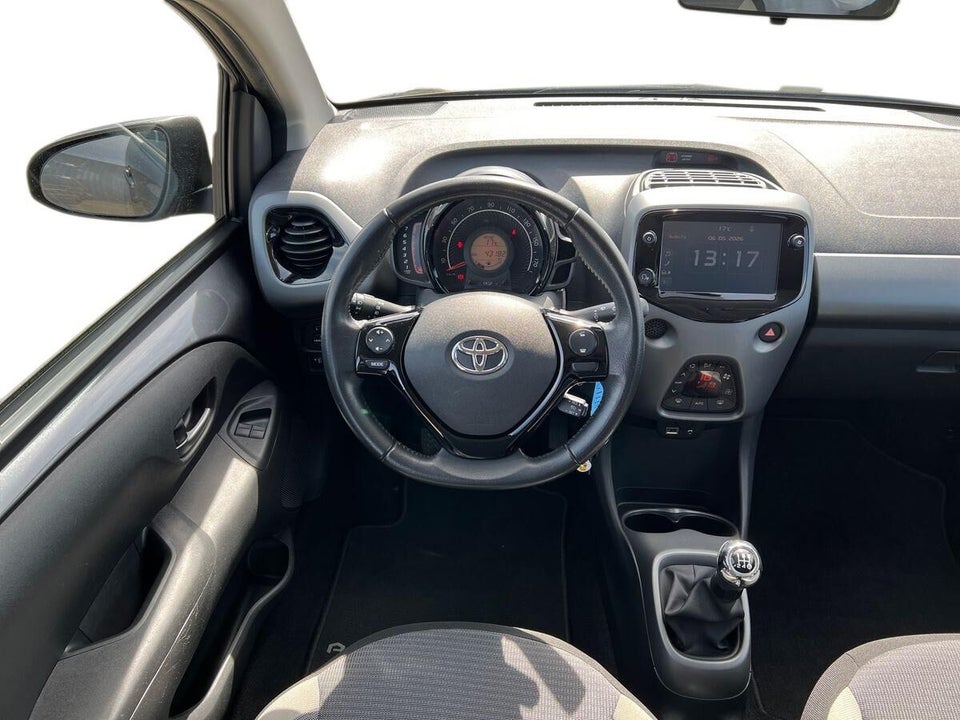 Toyota Aygo 1,0 VVT-i x-press 5d