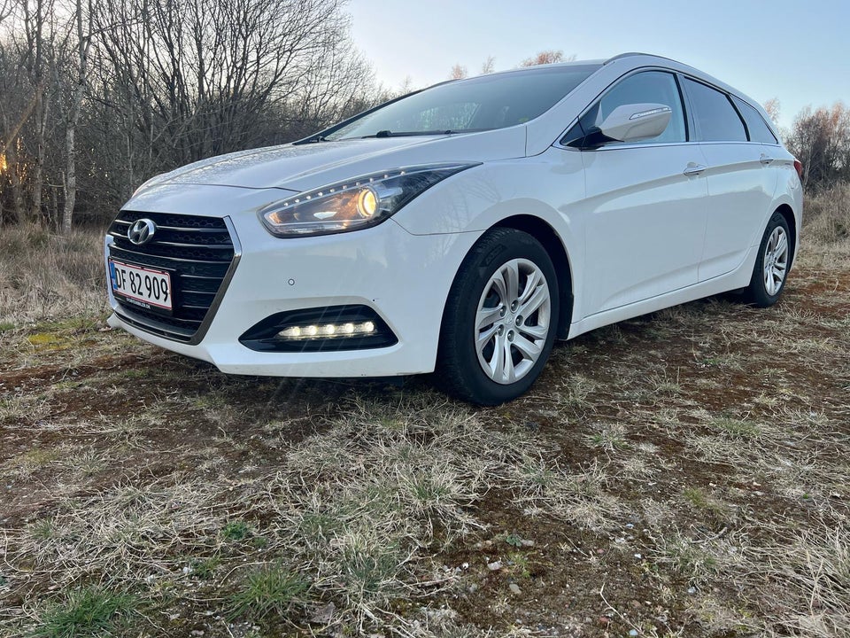 Hyundai i40 1,7 CRDi 141 Trend CW DCT 5d