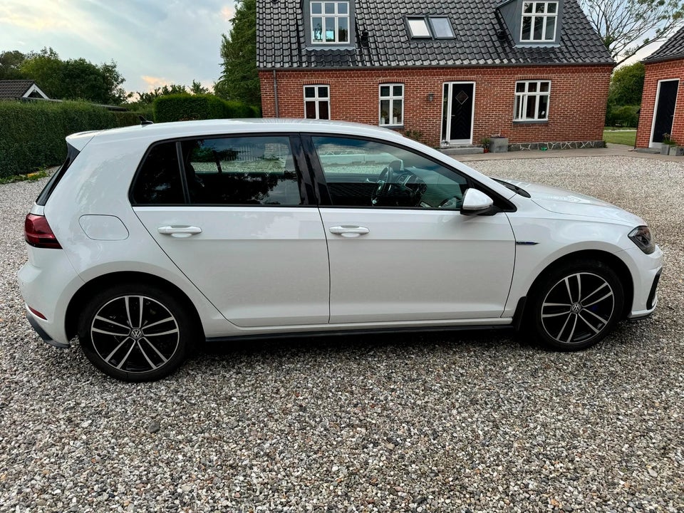 VW Golf VII 1,4 GTE DSG 5d