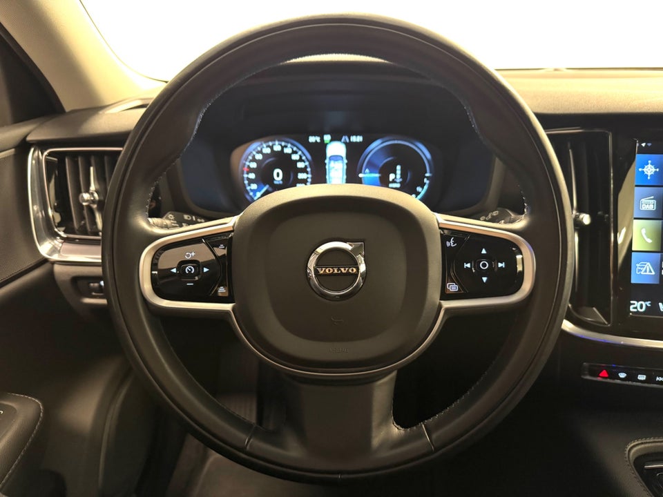 Volvo V60 2,0 T6 ReCharge Inscription X aut. AWD 5d