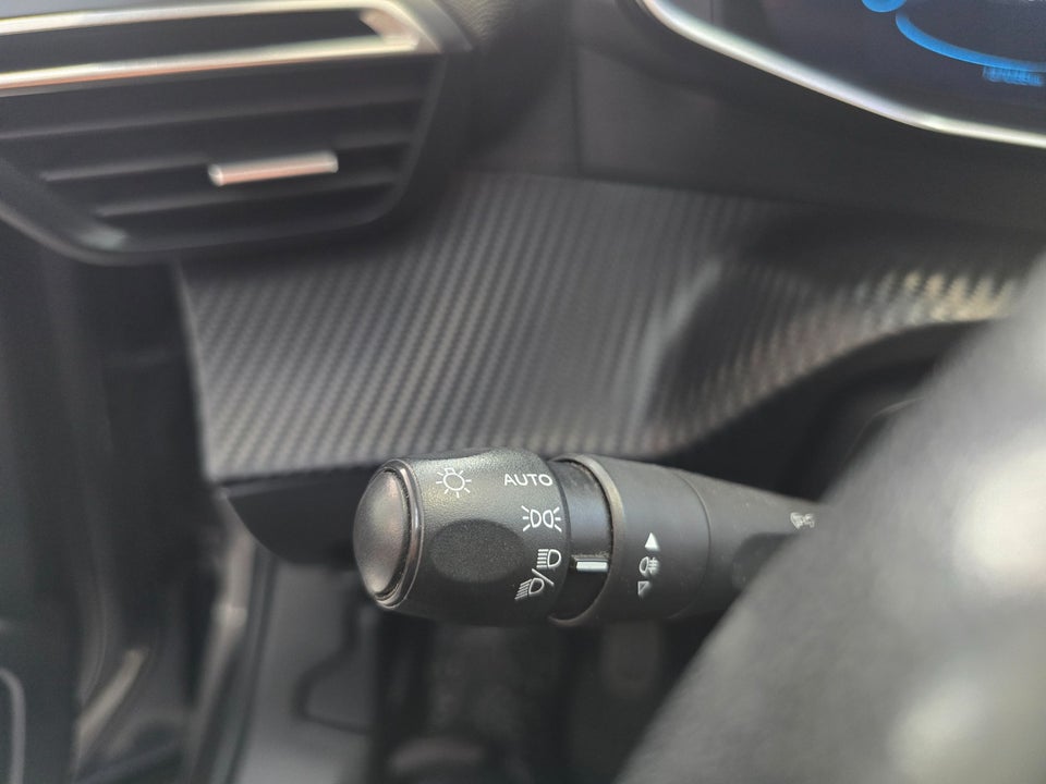 Peugeot 2008 1,2 PureTech 100 Allure Pack 5d