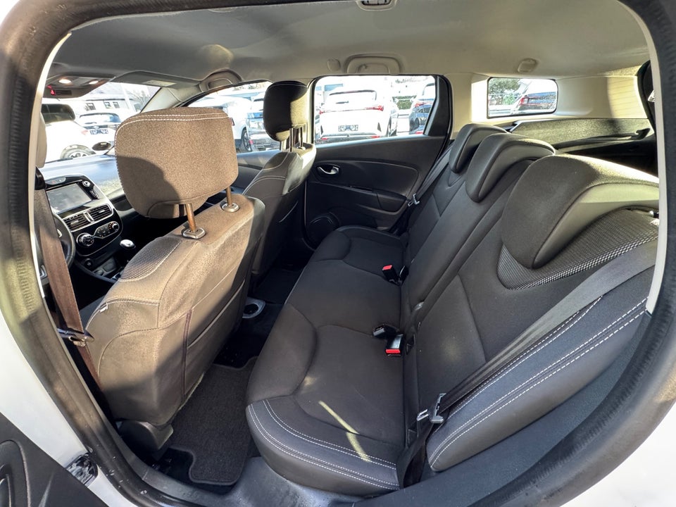 Renault Clio IV 1,5 dCi 90 Zen Sport Tourer 5d