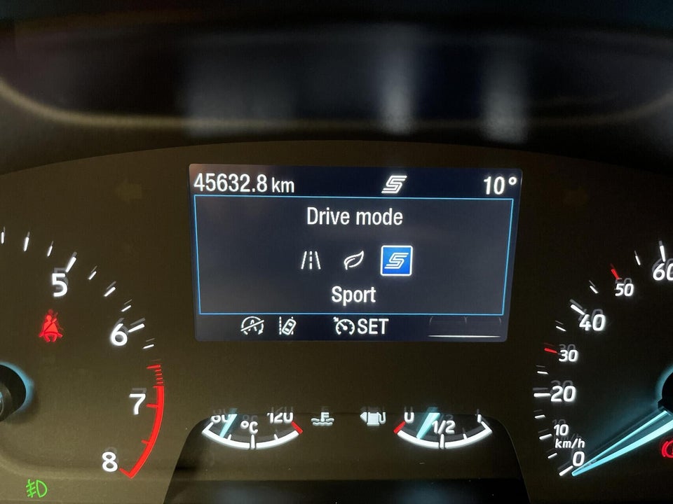 Ford Fiesta 1,0 EcoBoost mHEV Titanium 5d