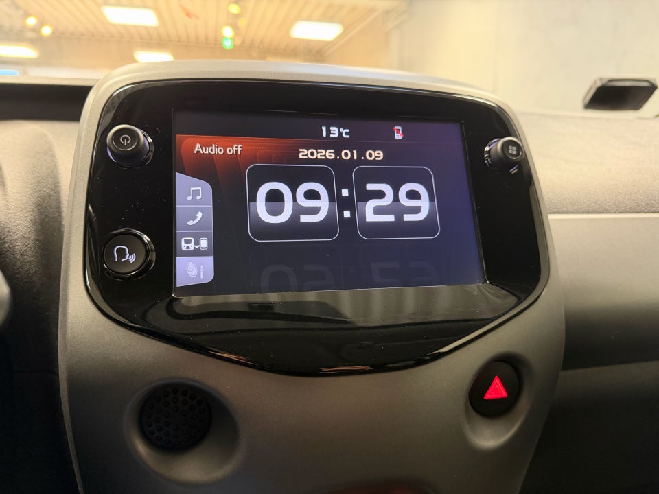 Toyota Aygo 1,0 VVT-i x-press x-shift 5d