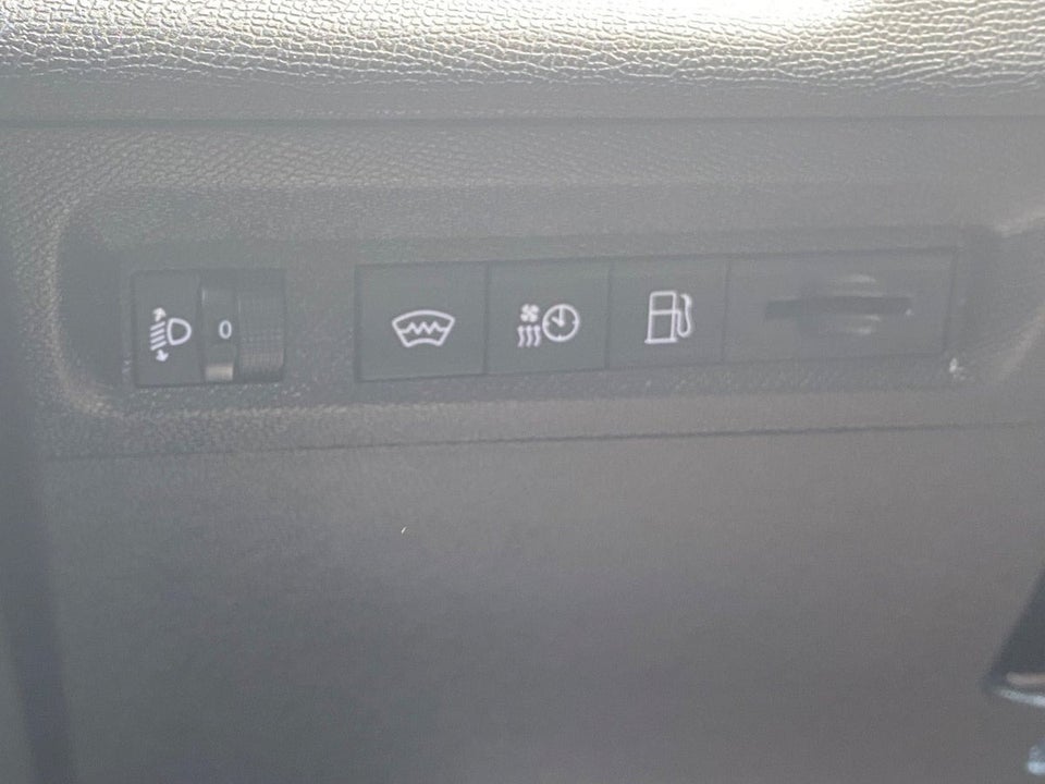 Peugeot 308 1,6 Hybrid First Selection EAT8 5d