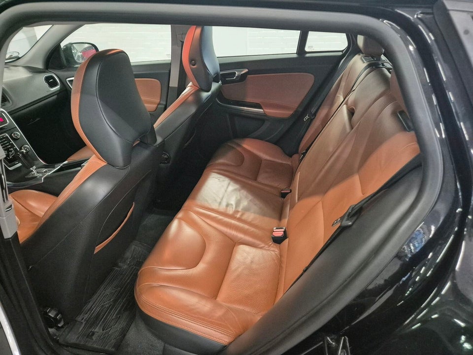 Volvo V60 1,6 D2 115 Kinetic aut. 5d