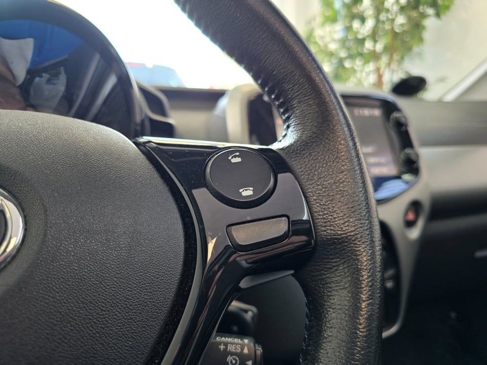 Toyota Aygo 1,0 VVT-i x-sky 5d