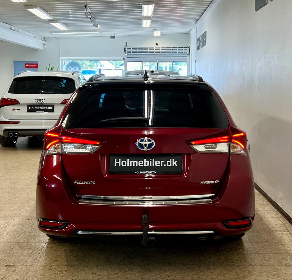 Toyota Auris 1,8 Hybrid Prestige Touring Sports CVT 5d