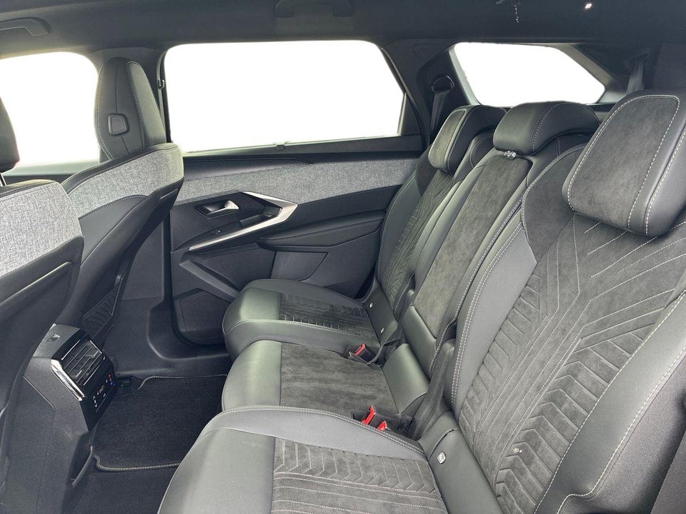 Peugeot e-5008 77 GT 7prs 5d