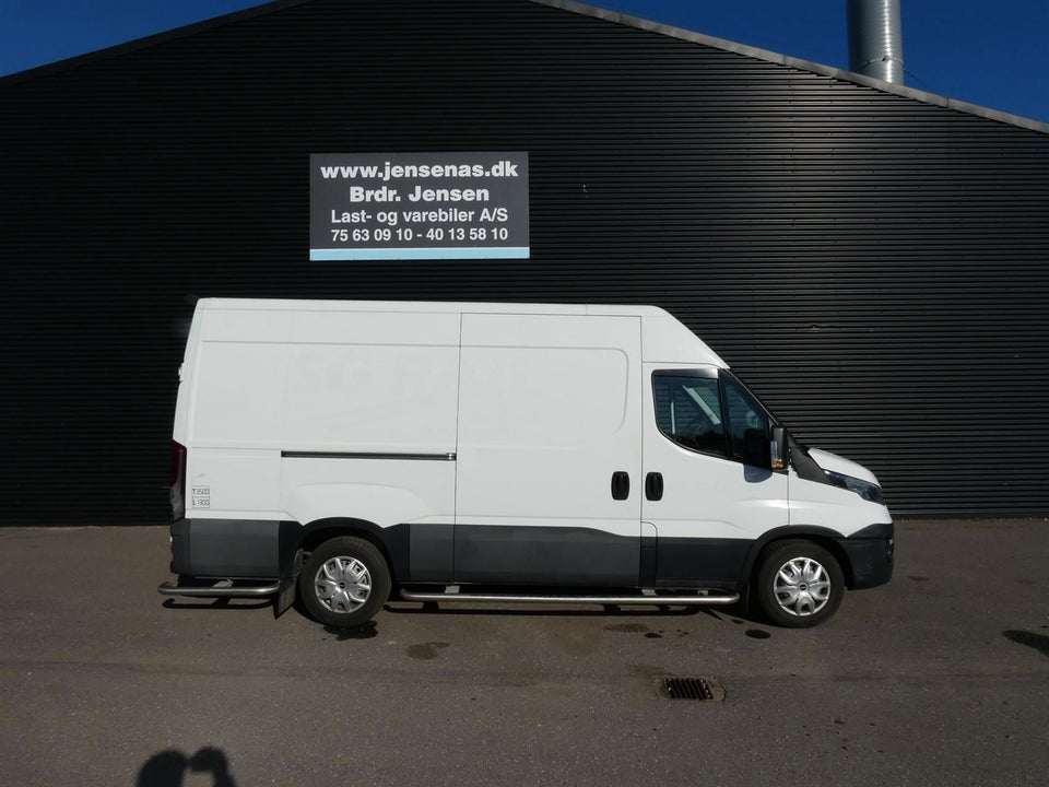 Iveco Daily 2,3 35S14 12m³ Van