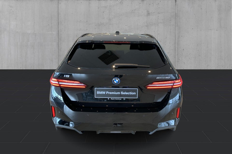 BMW i5 eDrive40 Touring Fully Charged 5d