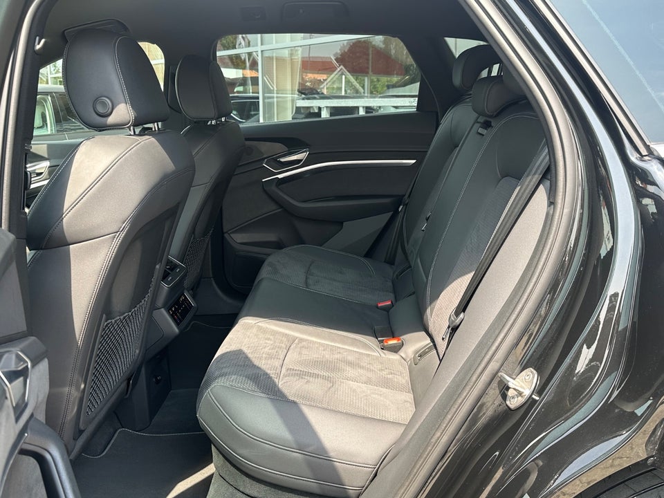 Audi e-tron 55 S-line quattro 5d