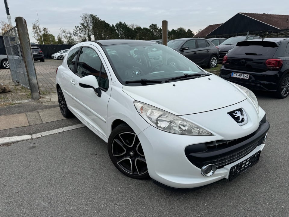 Peugeot 207 1,6 VTi Premium 3d