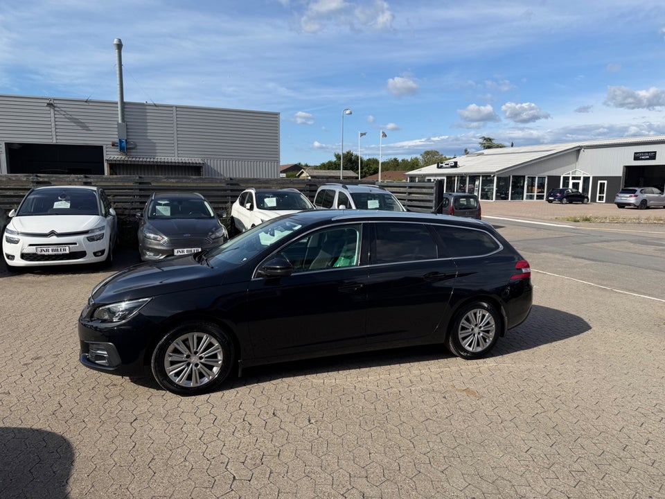 Peugeot 308 1,6 BlueHDi 120 Allure SW 5d
