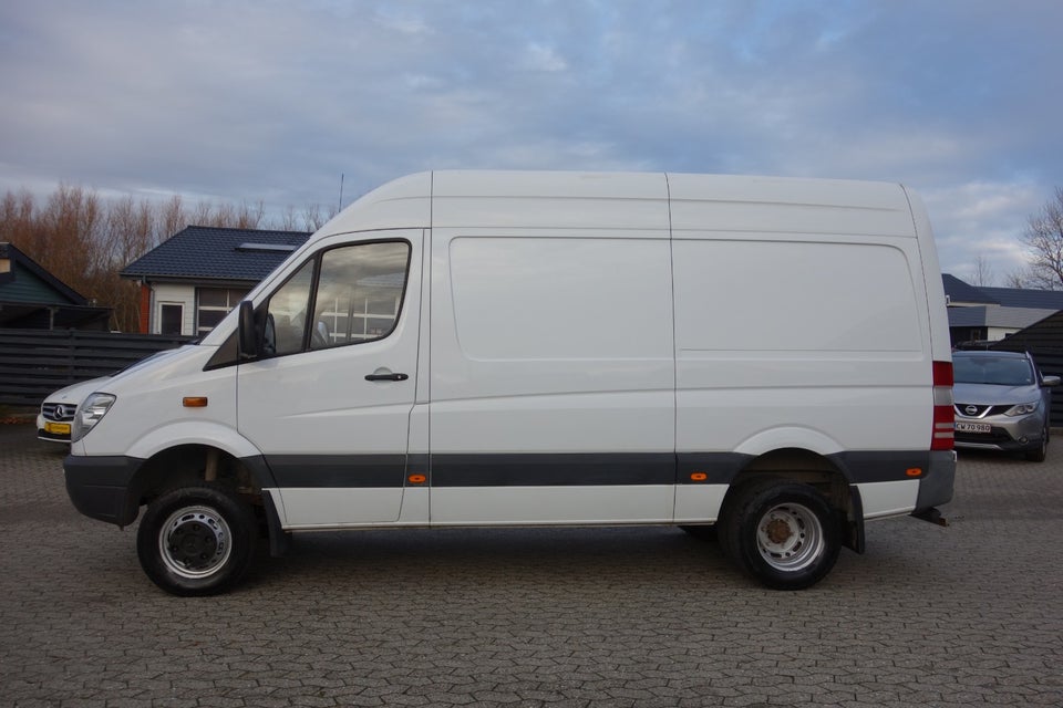 Mercedes Sprinter 516 2,2 CDi R2 Kassevogn 4x4 5d